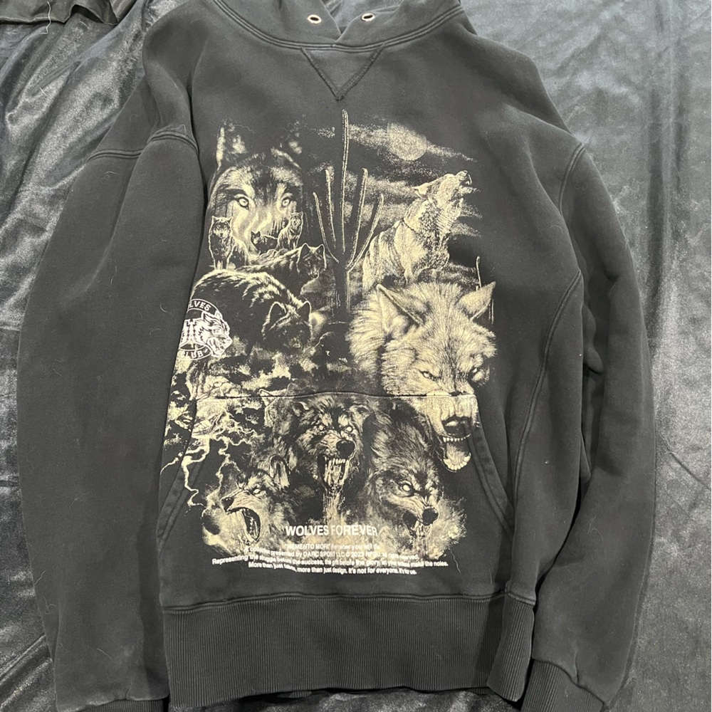 Darc sport wolves hoodie